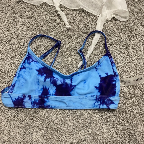 Bathing suit top, and a little cover-up shirt - Picture 2 of 4